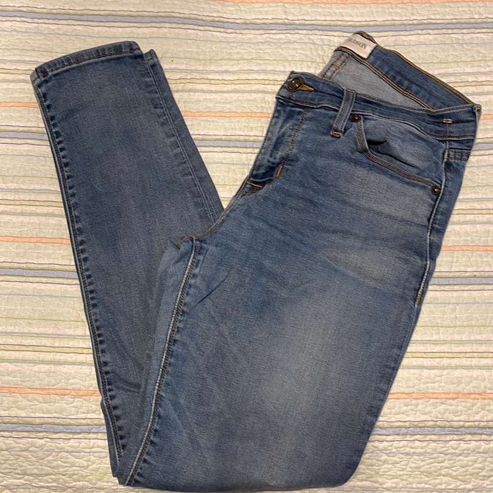 Hudson - size 29 - light wash - skinny